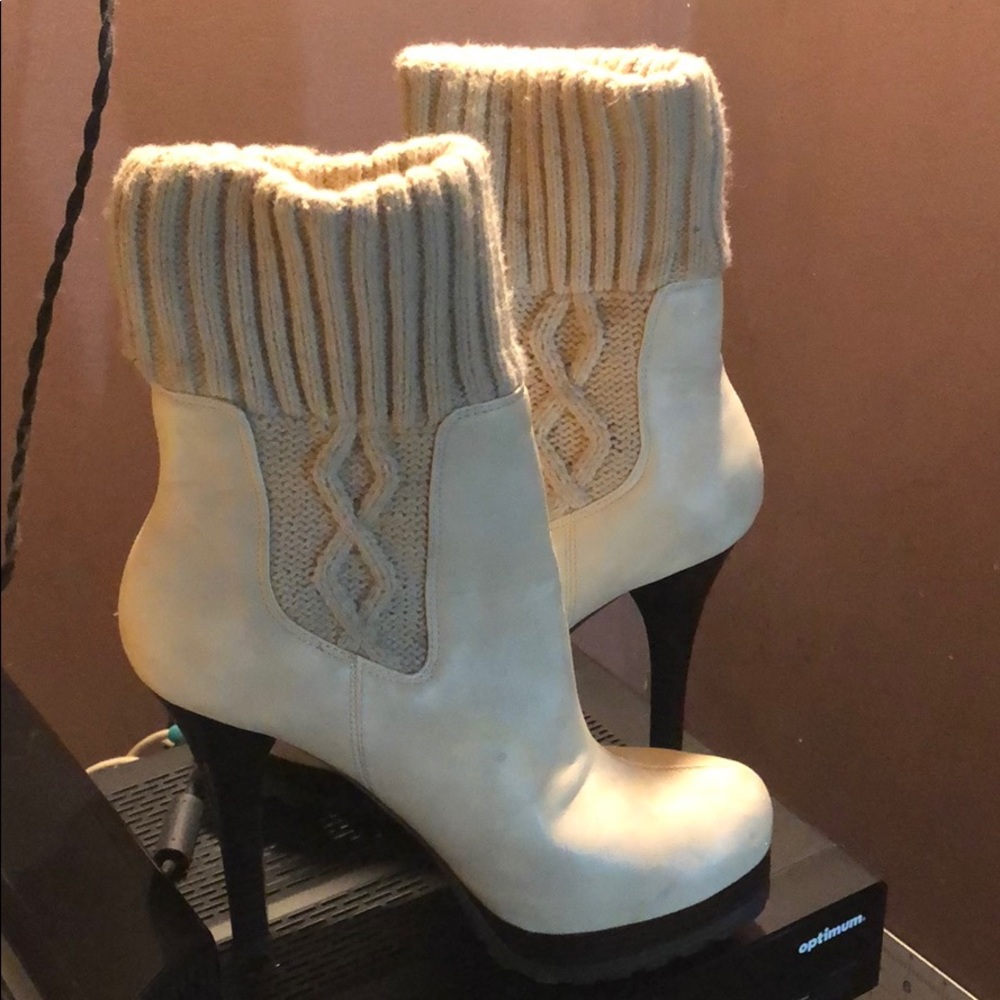 Jennifer Lopez boots